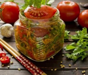 Помидоры по-корейски на зиму – самый вкусный рецепт